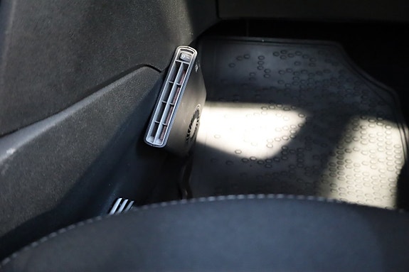 Peugeot 208 20 of 23