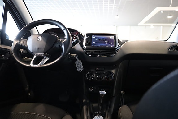 Peugeot 208 15 of 23