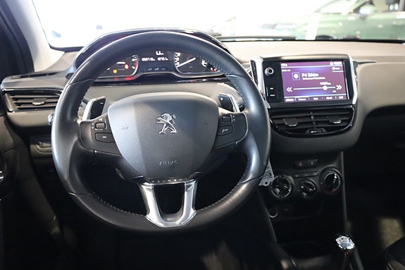 Peugeot 208 14 of 23