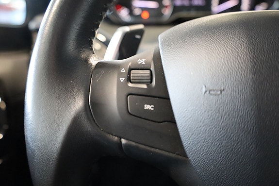 Peugeot 208 22 of 23