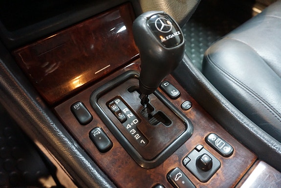 Mercedes-Benz CLK55 6 of 12