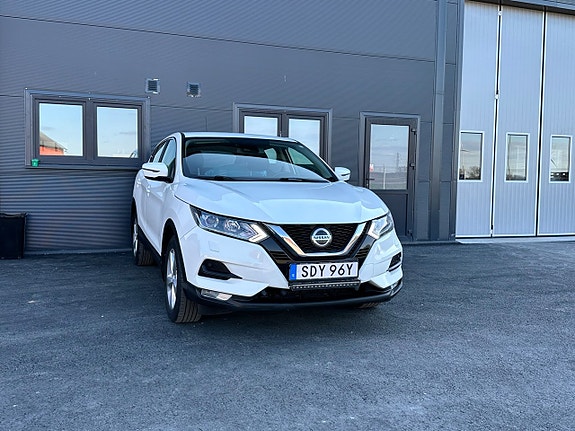 Nissan Qashqai 2 of 5