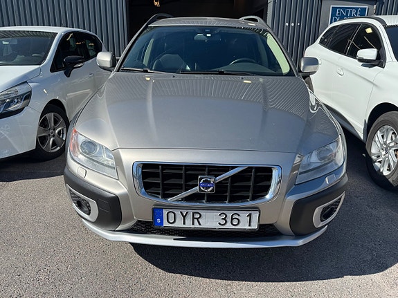 Volvo XC70 4 of 5