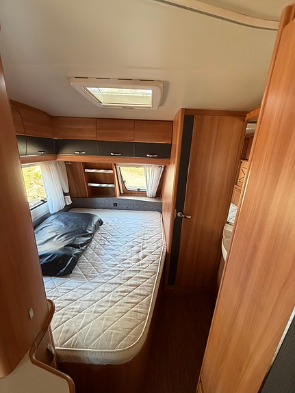 Hobby 560 KMFE DE LUXE, Barnkammarvagn 3-våningssäng 9 of 12