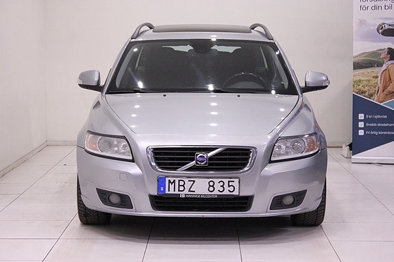 Volvo V50 3 of 5