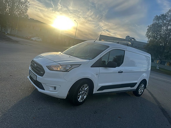 Ford Transit Connect 2 of 8