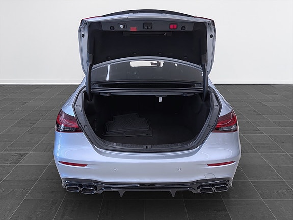 Mercedes-Benz E63 7 of 22