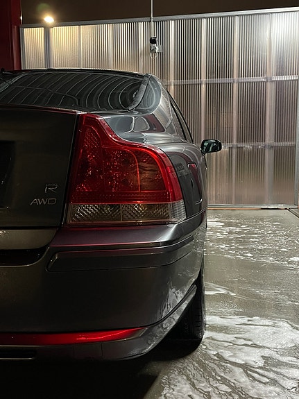 Volvo S60 2 of 5