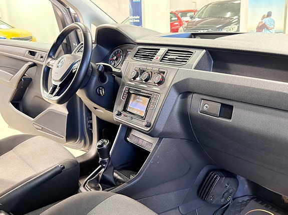 Volkswagen Caddy 10 of 19