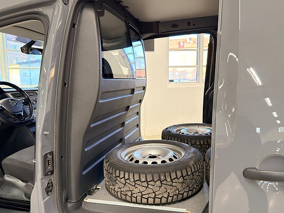 Volkswagen Caddy 13 of 19