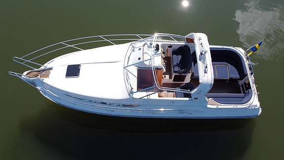 Marex 290 Sun Cruiser – D4, mycket välskött, redo för säsong 2 of 5
