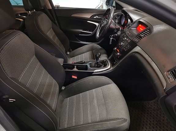 Opel Insignia 10 of 17