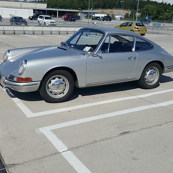 Porsche 912 4 of 5