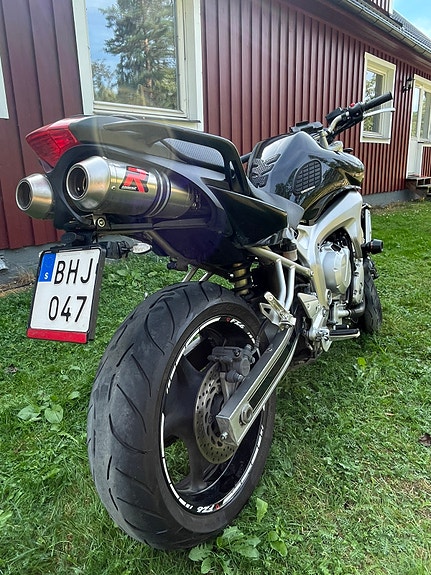 Yamaha FZ6-N 3 of 6