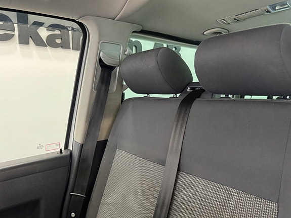 Volkswagen Caravelle 5 of 5