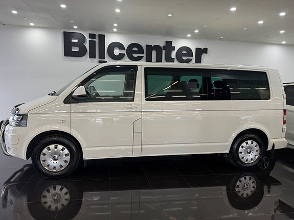 Volkswagen Caravelle 3 of 5