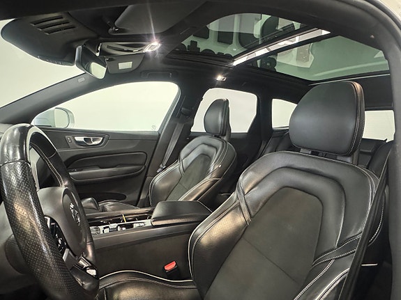 Volvo XC60 9 of 16