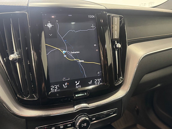 Volvo XC60 14 of 16