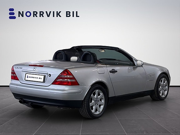 Mercedes-Benz SLK230 7 of 20