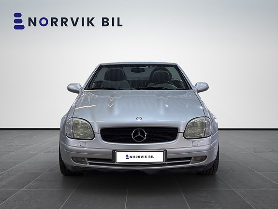 Mercedes-Benz SLK230 2 of 5