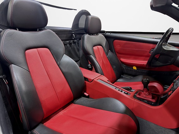 Mercedes-Benz SLK230 19 of 20