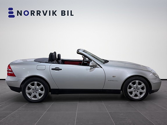 Mercedes-Benz SLK230 8 of 20