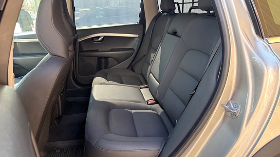 Volvo XC70 7 of 21