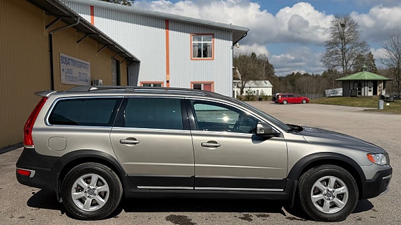 Volvo XC70 12 of 21
