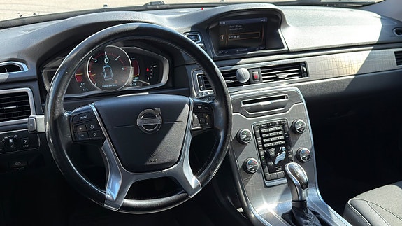 Volvo XC70 6 of 21
