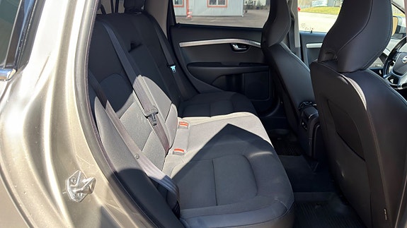 Volvo XC70 13 of 21