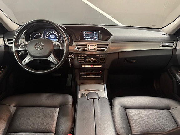 Mercedes-Benz E220 9 of 14