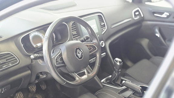 Renault Megane 16 of 19