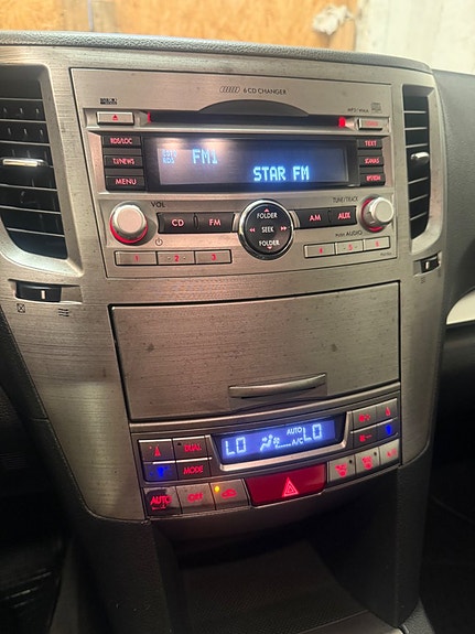 Subaru Legacy 26 of 27
