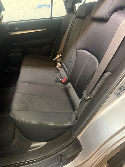 Subaru Legacy 20 of 27