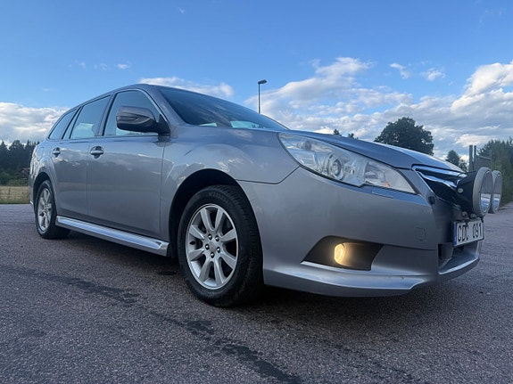 Subaru Legacy 14 of 27