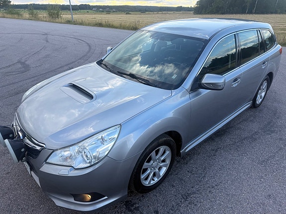 Subaru Legacy 3 of 27