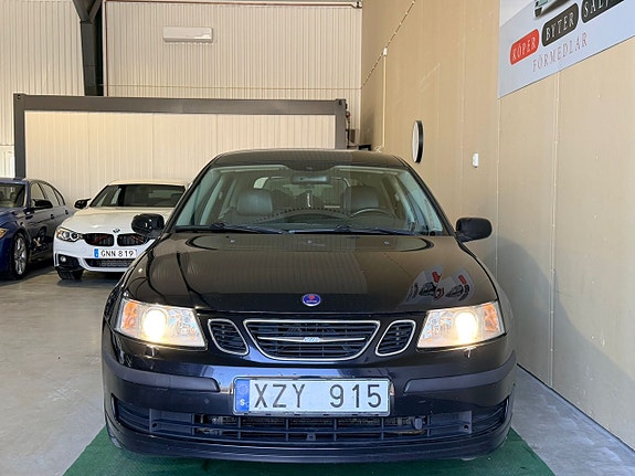 Saab 9-3 2 of 5