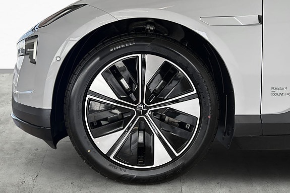 Polestar 4 5 of 30