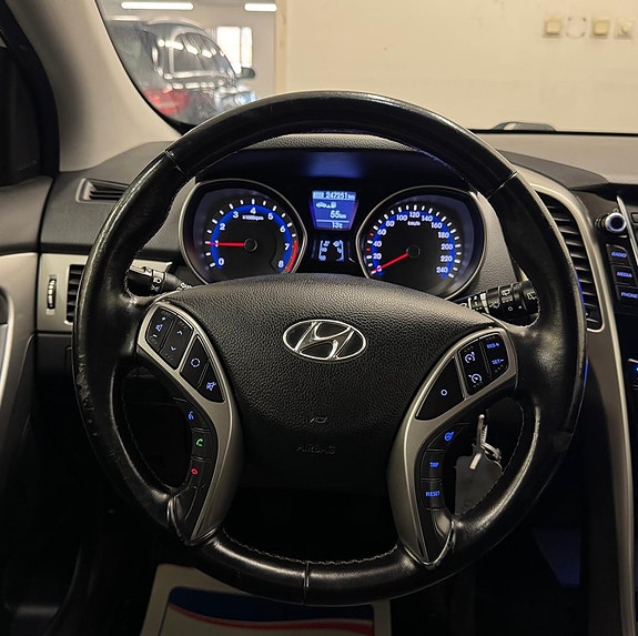 Hyundai i30 11 of 23