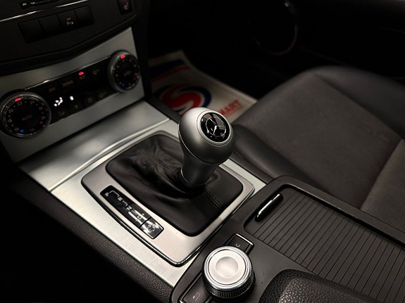Mercedes-Benz C250 14 of 23