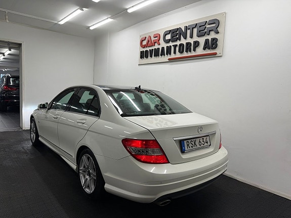 Mercedes-Benz C250 3 of 23
