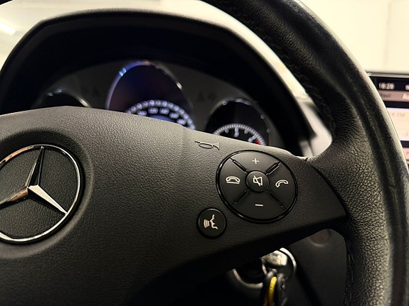 Mercedes-Benz C250 16 of 23