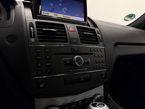 Mercedes-Benz C250 12 of 23