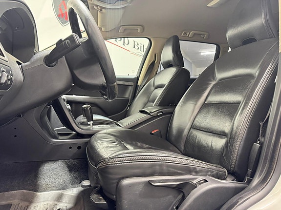 Volvo XC70 16 of 20