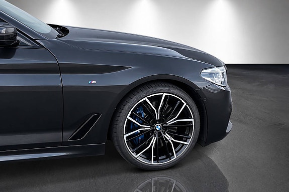 BMW 540i 10 of 23