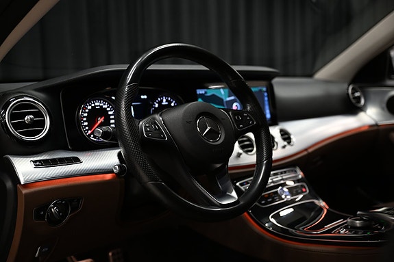 Mercedes-Benz E220 d 14 of 30