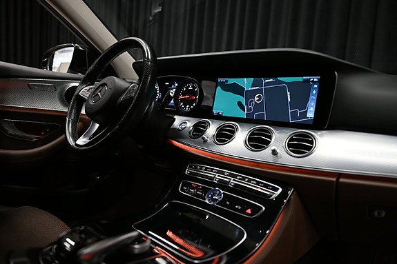 Mercedes-Benz E220 d 24 of 30