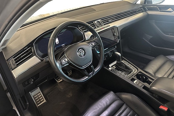 Volkswagen Passat Alltrack 5 of 5