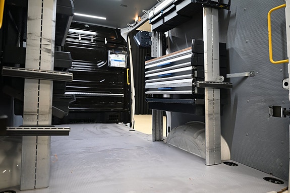 Volkswagen Crafter 11 of 30