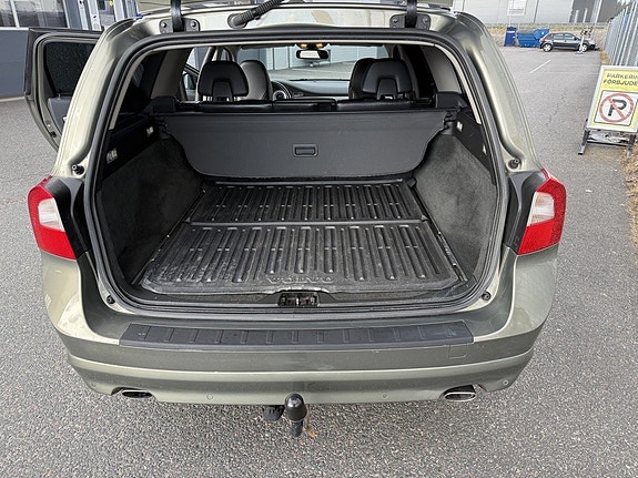 Volvo V70 7 of 12